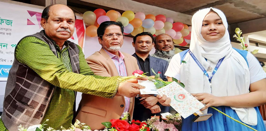 প্রযুক্তির অগ্রগতির সঙ্গে সঙ্গে মানবিকতা যেন হারিয়ে যাচ্ছে : কবি হাসান হাফিজ