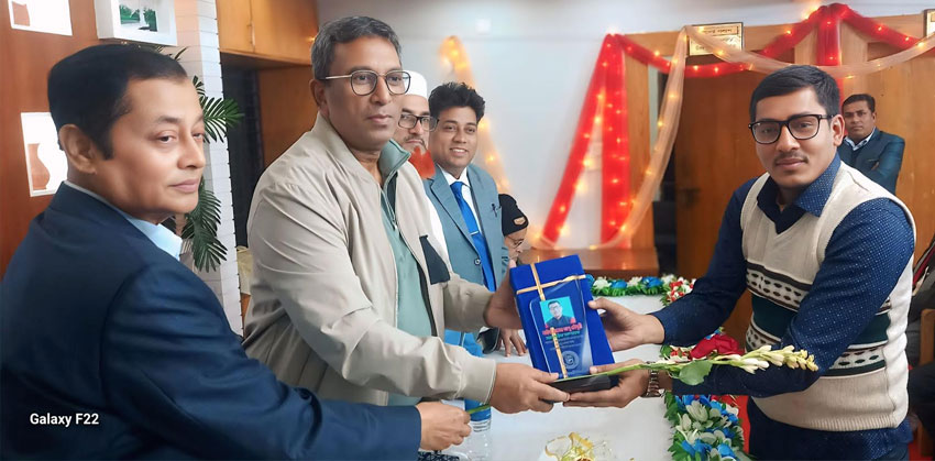চাঁদপুর জেলা ফটো জার্নালিস্ট অ্যাসোসিয়েশনের কার্যনির্বাহী পরিষদের অভিষেক