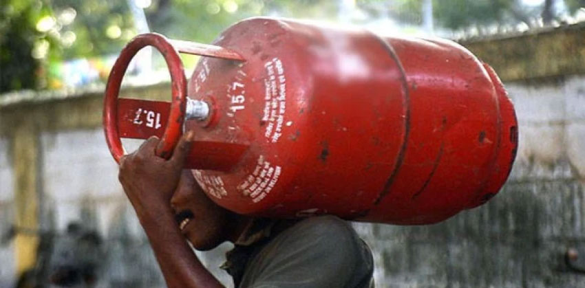 আজ থেকে এলপিজি বিক্রি ও সরবরাহ বন্ধ ঘোষণা
