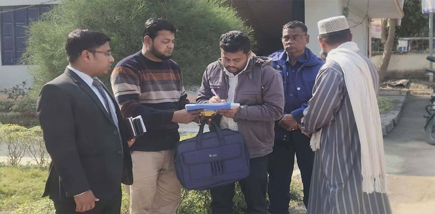 শাহরাস্তিতে নির্বাচনী আচরণবিধি লঙ্ঘনের দায়ে ৪ শিক্ষককে জরিমানা