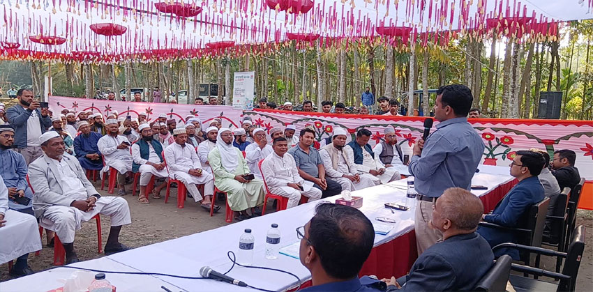 ইসলামের দৃষ্টিতে পর্দা মেনে নারীদের ভোট দেওয়া কোনো অপরাধ নয় : জেলা প্রশাসক নাজমুল ইসলাম সরকার