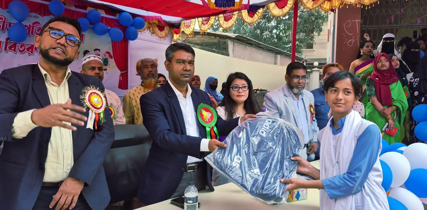 চাঁদপুর পৌর শহীদ জাবেদ স্কুল অ্যান্ড কলেজে বার্ষিক ক্রীড়া প্রতিযোগিতা ও পুরস্কার বিতরণ