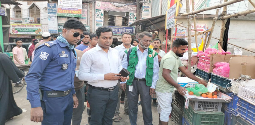 কচুয়ায় বাজার মনিটরিংয়ে ৪টি প্রতিষ্ঠানকে জরিমানা