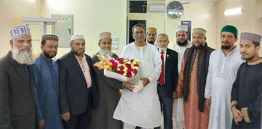 শেখ ফরিদ আহমেদ মানিক এমপিকে ইসলামী ফ্রন্টের ফুলেল শুভেচ্ছা