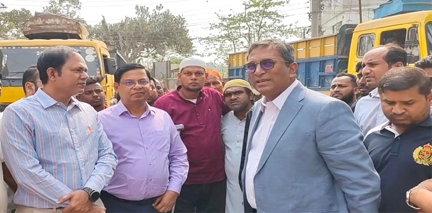 চাঁদপুর খাদ্য গুদামে আকস্মিক পরিদর্শনে এমপি মানিক