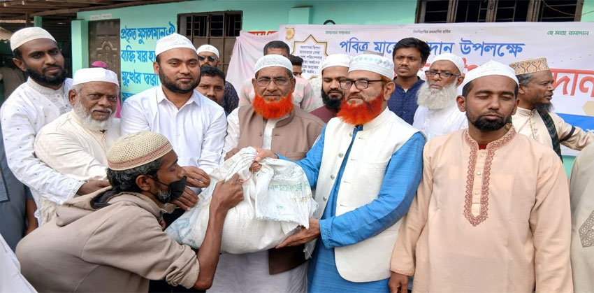 চাঁদপুরে দুই সহস্রাধিক পরিবারের মাঝে জামায়াতের রমজানের ফুড প্যাকেজ বিতরণ