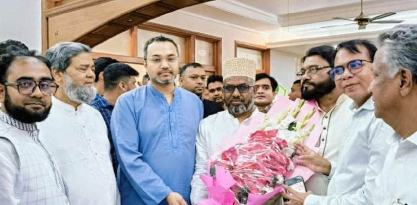 মাহদী আমিনকে ঢাকাস্থ চাঁদপুর কল্যাণ ফাউন্ডেশনের শুভেচ্ছা