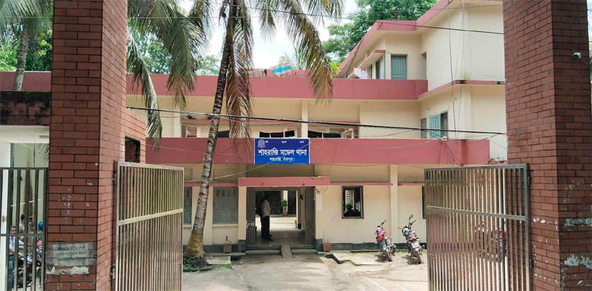 শাহরাস্তিতে পুকুর পাড়ে আমড়া গাছে ঝুলছিল বৃদ্ধের মরদেহ
