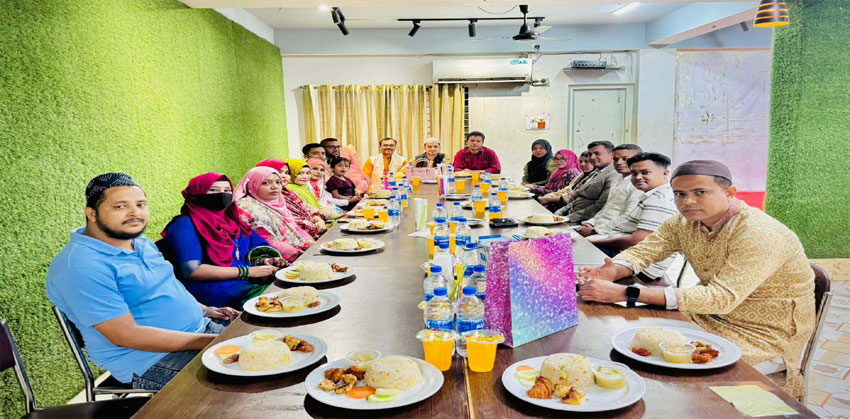 চাঁদপুর ‘ল’ কলেজে এলএল.বি-২০২৩-২০২৪ সেশনের শিক্ষার্থীদের ইফতার