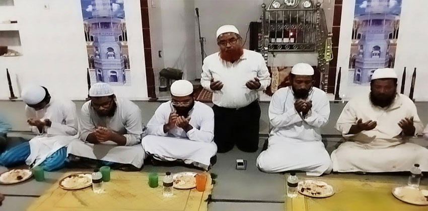 দেশ ও জাতির কল্যাণ কামনায় মধুরোডে এলাকাবাসীর উদ্যোগে ইফতার মাহফিল