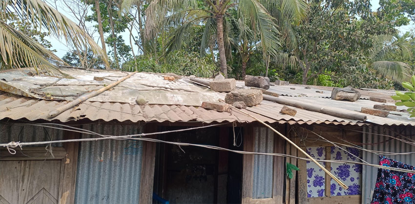 মতলবের এখলাছপুর আশ্রয়ণ প্রকল্পে ১৩০ পরিবারের মানবেতর জীবনযাপন