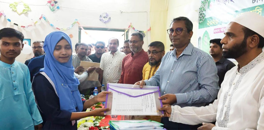 শিক্ষার্থীদের কিশোর গ্যাং ও মোবাইল আসক্তি থেকে দূরে থাকতে হবে : শেখ ফরিদ আহমেদ মানিক এমপি