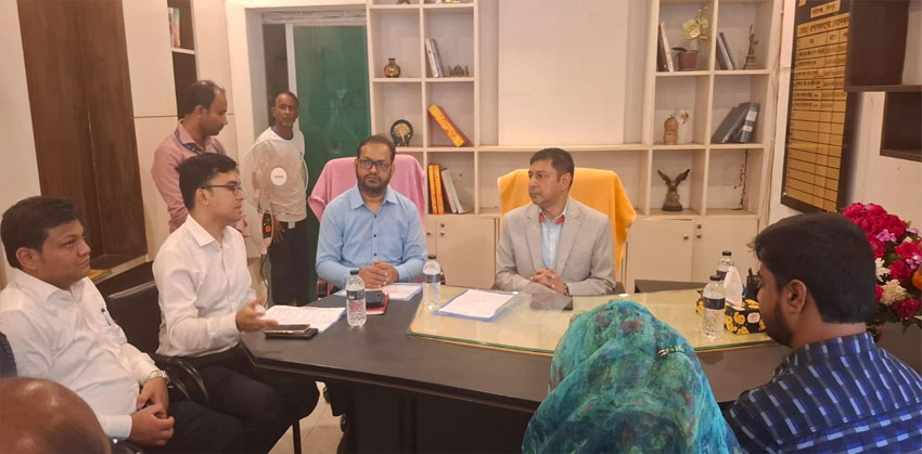 প্রথম শ্রেণীর মর্যাদা ধরে রাখতে সেবার মানোন্নয়নের তাগিদ : বিভাগীয় কমিশনার ড. মো. জিয়াউদ্দীন