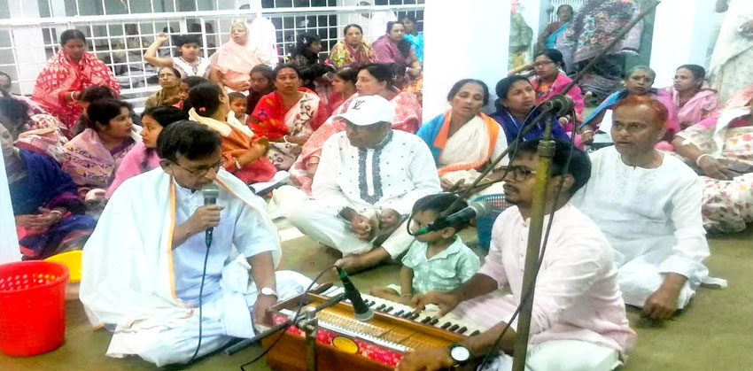 চাঁদপুর অযাচক আশ্রমে স্বামী স্বরূপানন্দ ও মা মণি সংহিতা দেবীর পুণ্য মহাসমাধি দিবস অনুষ্ঠিত