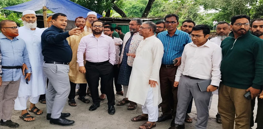 চাঁবিপ্রবি’র প্রস্তাবিত স্থান ও কুমারডুগী বিশ্ব খাল পরিদর্শনে চাঁদপুর জেলা প্রশাসক