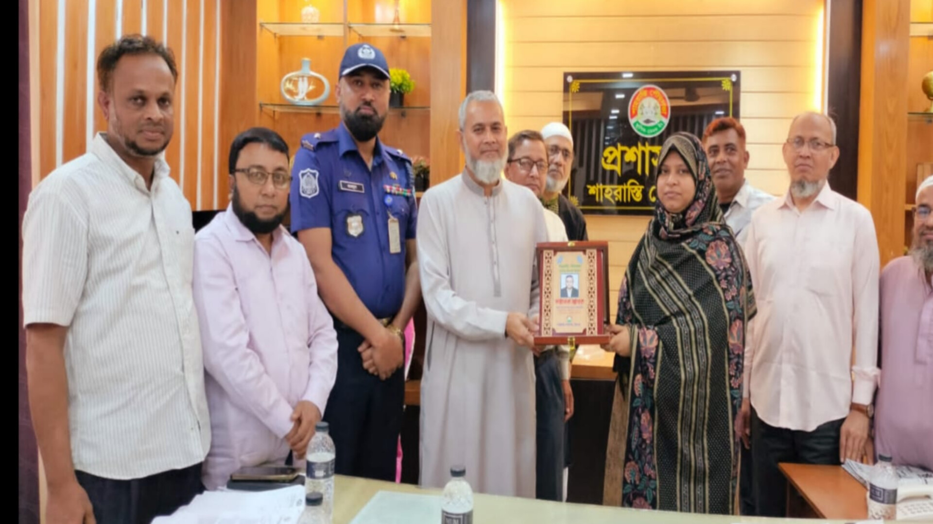 শাহরাস্তি পৌরসভার সর্বোচ্চ করদাতা আক্তার হোসেন পাটোয়ারীকে সম্মাননা