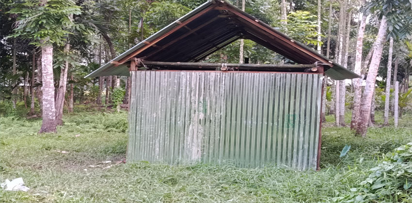 ফরিদগঞ্জে গভীর রাতে জমিতে স্থাপনা নির্মাণ, দখলচেষ্টার অভিযোগ