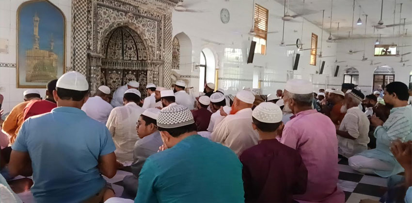 বাতিঘর মানব কল্যাণ সংস্থার সভাপতির বাবার মাগফেরাত কামনায় দোয়া