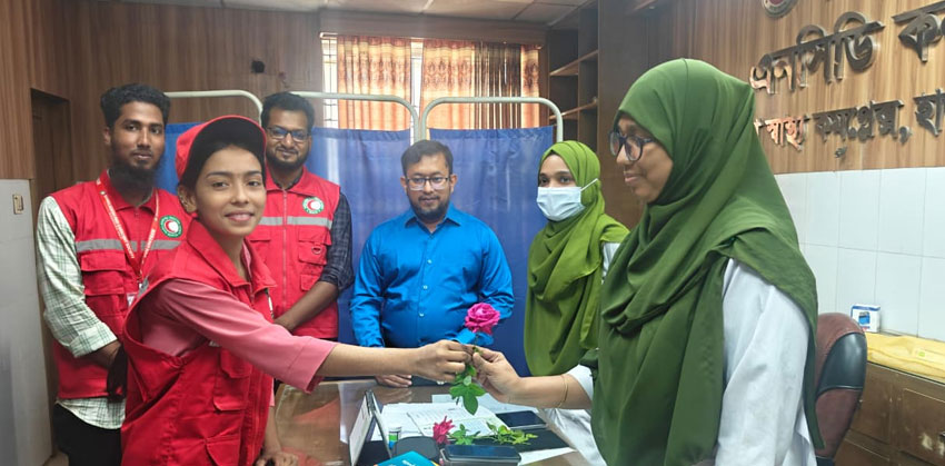 হাজীগঞ্জে রেড ক্রিসেন্টের ব্যতিক্রমী বিশ্ব নার্স দিবস উদযাপন