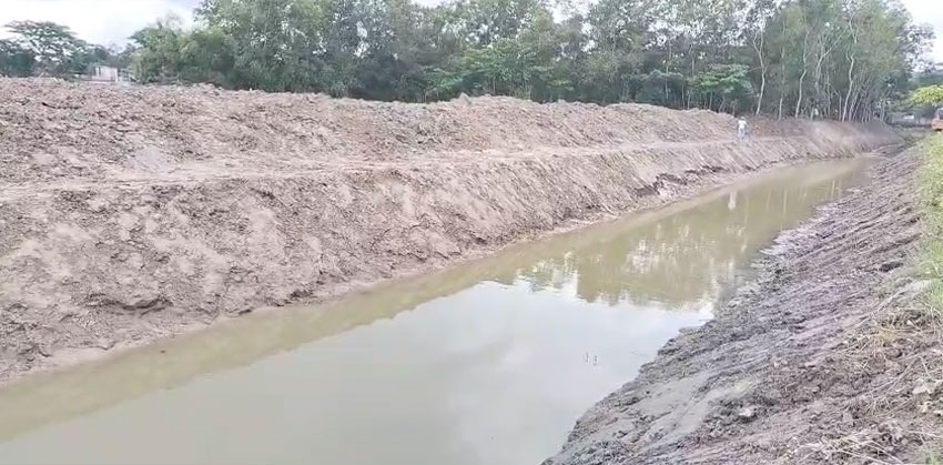মরা খালে প্রাণের ছোঁয়া, কচুয়ায় ফিরছে কৃষকের স্বপ্ন