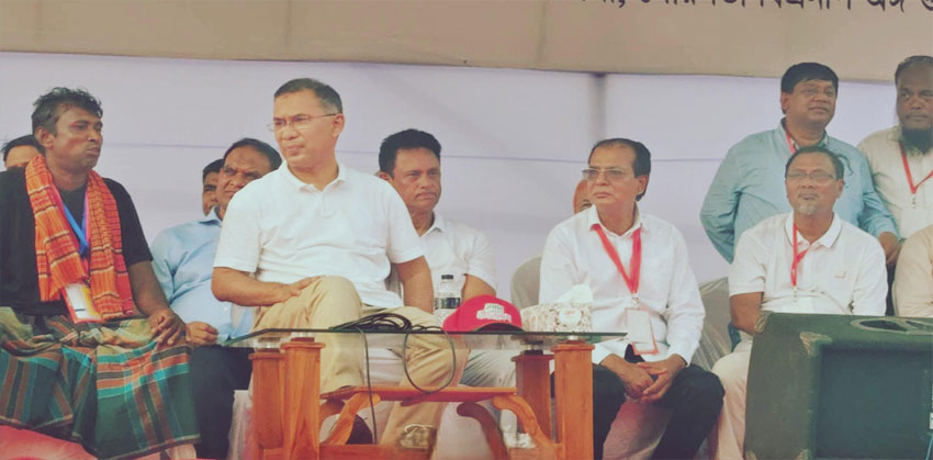 শাহরাস্তিতে বর্গাচাষী সাইফুলের কণ্ঠে কৃষকের কথা, পাশে বসালেন প্রধানমন্ত্রী