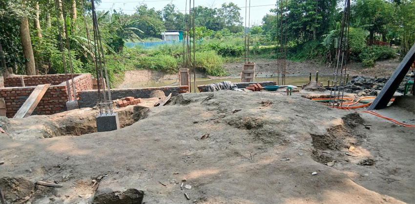 চাঁদপুরে সরকারি ভিপি সম্পত্তিতে অবৈধভাবে পাকা ভবন নির্মাণের অভিযোগ