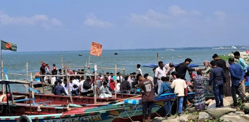 দর্শনার্থীদের ভিড়ে মুখর চাঁদপুর ‘মিনি কক্সবাজার’