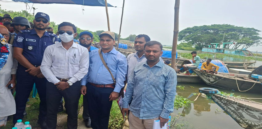 চাঁদপুরে জাটকা রক্ষা অভিযানে জব্দ নৌকা নিলামে বিক্রি