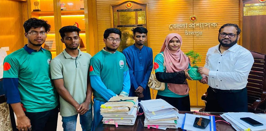 চাঁদপুর জেলা প্রশাসকের সাথে বিডি ক্লিনের সদস্যদের মতবিনিময়