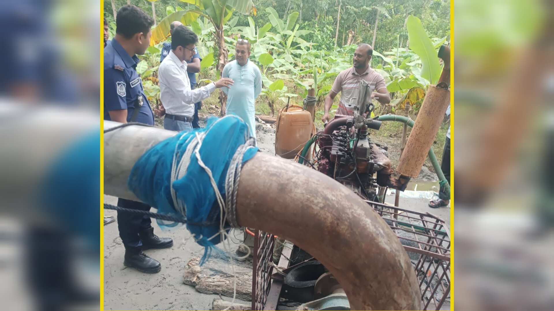 চাঁদপুরে সরকারি খাল ভরাটের দায়ে বালু ব্যবসায়ীকে ২ লাখ টাকা জরিমানা, ড্রেজার অকেজো