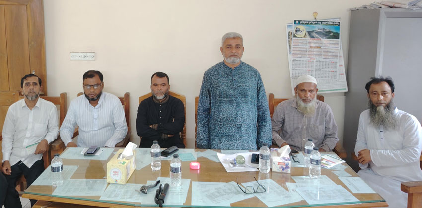 মতলবে লামচরী উবি’র শিক্ষক ও অভিভাবকদের সাথে এডহক কমিটির মতবিনিময়