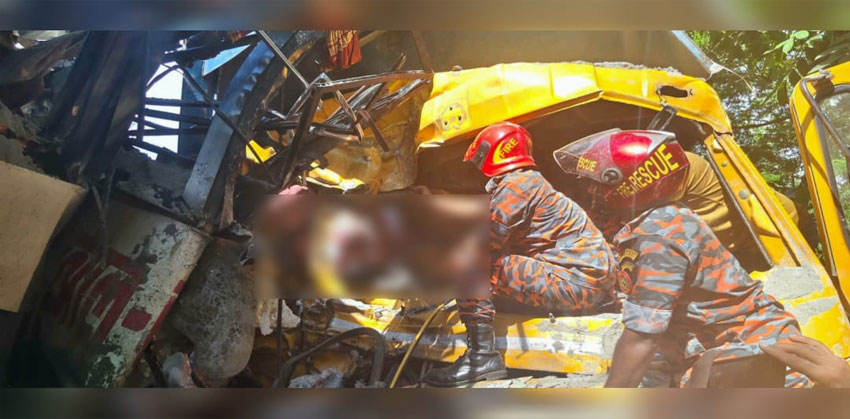 শাহরাস্তির বানিয়াচোঁতে বাস-ট্রাকের মুখোমুখি সংঘর্ষে নিহত ৩, আহত-২০