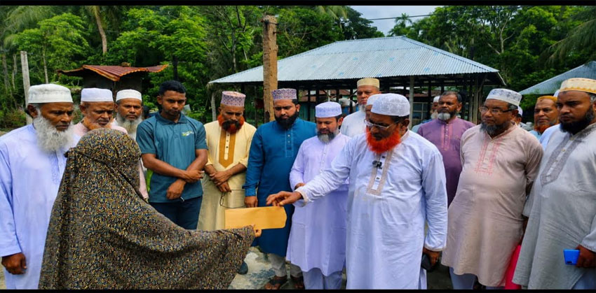 ফরিদগঞ্জে অগ্নিকাণ্ডে ক্ষতিগ্রস্ত ১১ পরিবারকে জামায়াতের নগদ অর্থ সহায়তা