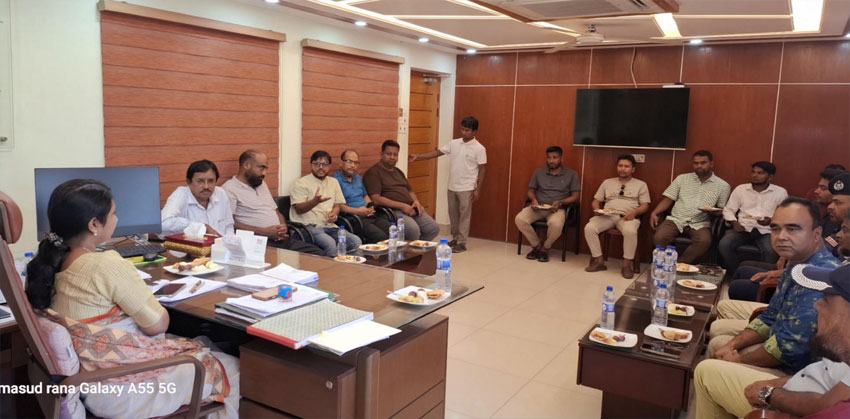 শাহরাস্তিতে দিনে বন্ধ ভারী ট্রাক, চলবে রাত ৯টা থেকে সকাল ৭টা পর্যন্ত