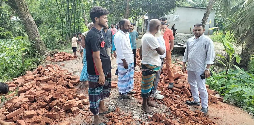 কচুয়ায় রাস্তা সংস্কার করে প্রশংসায় চেয়ারম্যান প্রার্থী আব্দুল কাহার