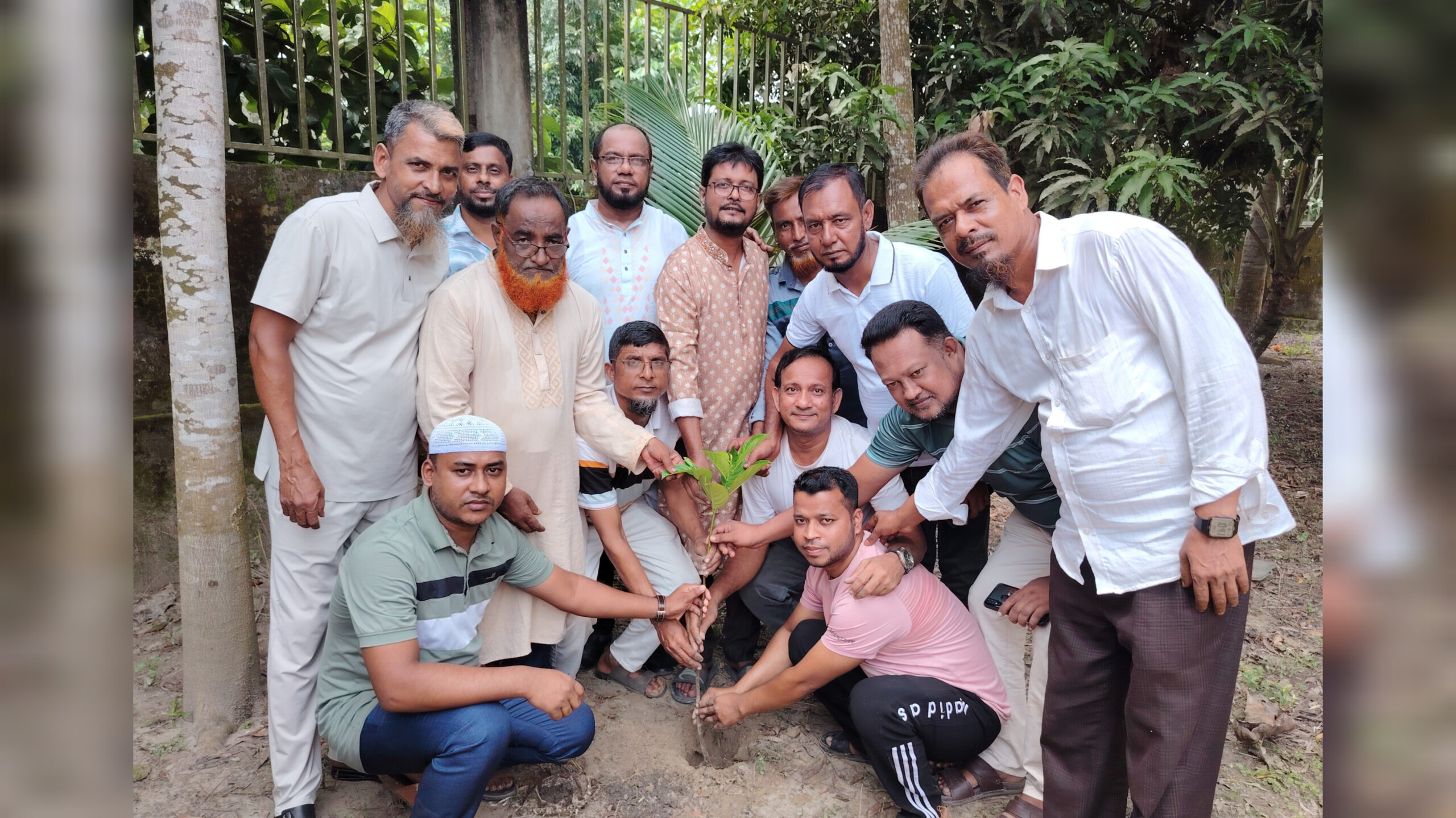 বিএনপি’র প্রতিষ্ঠাবার্ষিকী উপলক্ষে খাদেরগাঁও ইউনিয়ন স্বেচ্ছাসেবক দলের বৃক্ষরোপণ কর্মসূচি পালন