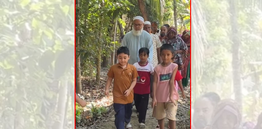 ৫০ বছর ধরে যে পথে চলাচল, সেই পথেই ইটের দেয়াল! অবরুদ্ধ শত শত মানুষ, কাঁদছে অসহায় পরিবারগুলো!